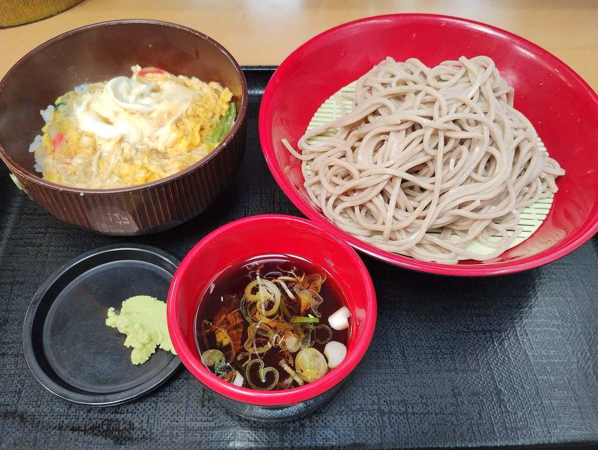 hidaride194's tweet photo. 富士そば https://t.co/YCZKYIjqXs