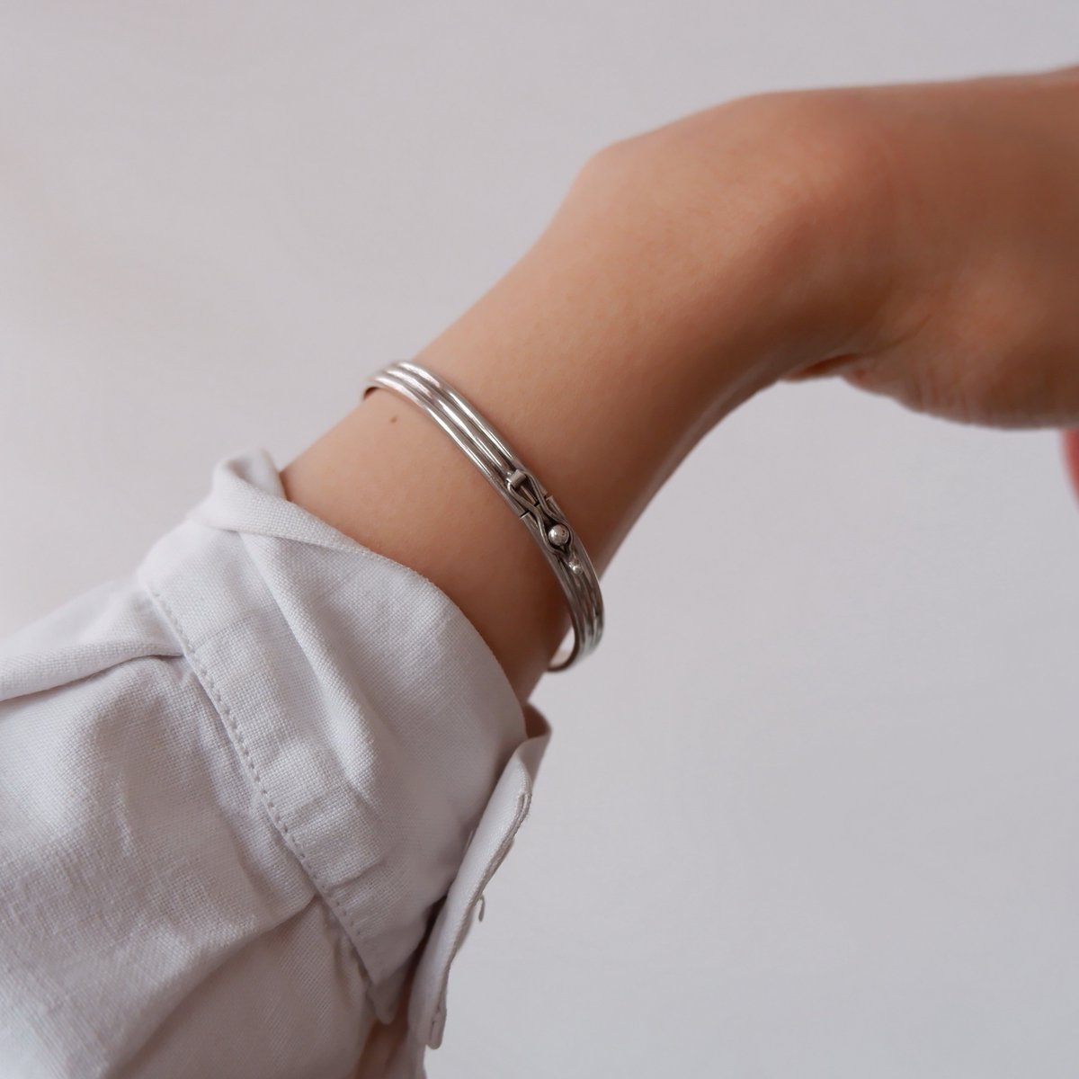 past_things_'s tweet photo. 明日8月23日20時に、新しい商品をサイトへ掲載します。今の季節に、これからの季節に、一年を通してお使いいただけるアクセサリーばかりです。楽しく見ていただけたら嬉しいです🐬
https://t.co/lzxjxmbHX7 https://t.co/gMrdetkyaD