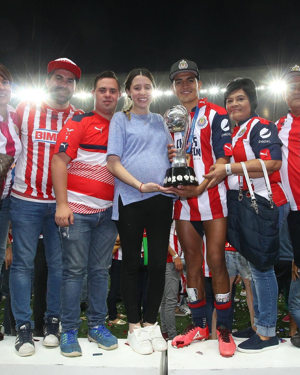 GRACIAS a todos los que han formado parte de este viaje, principalmente a mi FAMILIA que han sido el motor y la motivación para siempre dar lo mejor GRACIAS 🙏🏾.
#delRebañoTodaLaVida❤️🤍🐐

3/3