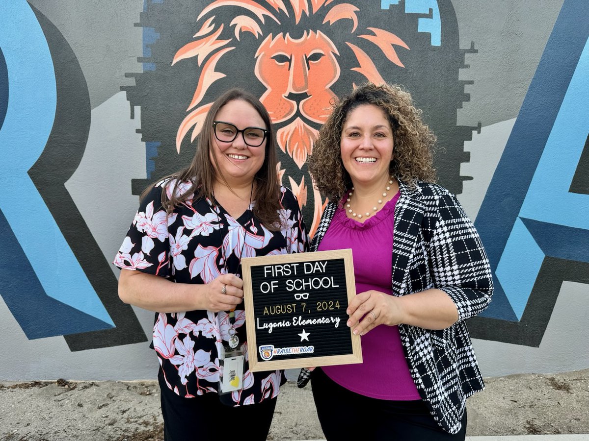 It was wonderful to welcome our Lions back on campus this morning! 🦁 We're looking forward to an incredible year! #RaisetheRoar #ThisisRUSD🎉📚