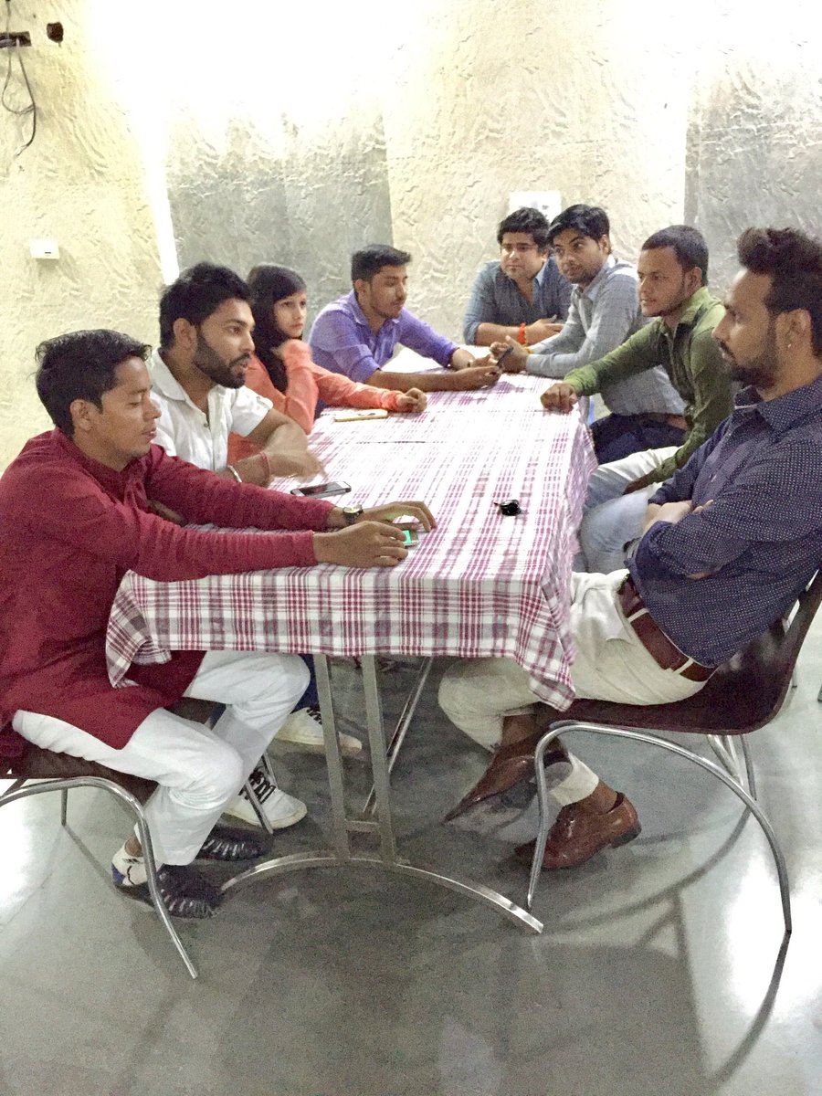 YaduvanshiBp's tweet image. Love You Veere ❤️

मत भूल भाई की उस दल में जाने से पहले शुरुआती समाजवादी था भाई मेरा।😜

#ISupportAkhilesh वाला संघठन।👇