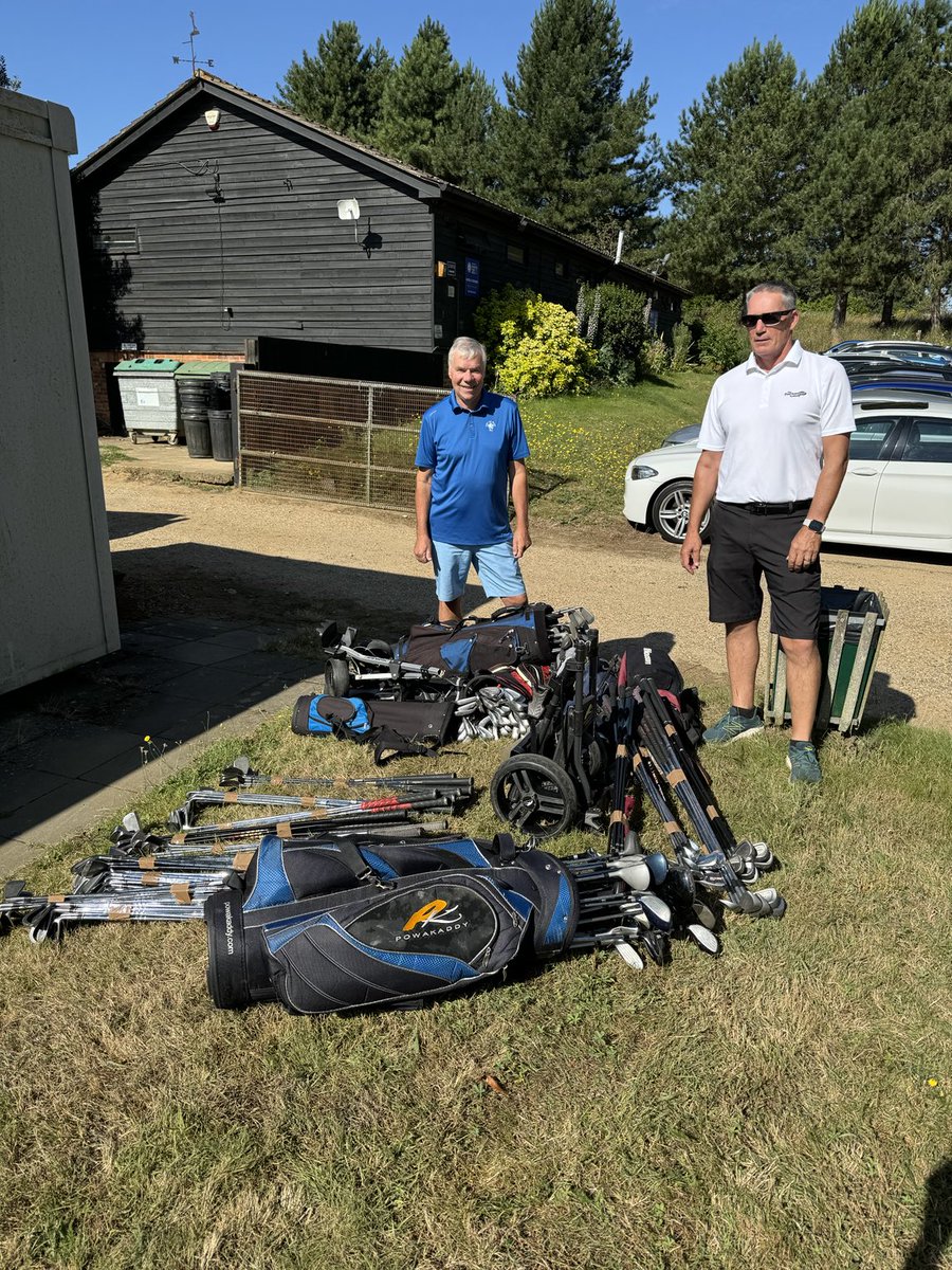 Milts25's tweet image. Many thanks to Tony and Stuart at Seckford Golf Club for their donation of Golf Clubs and Equipment to ⁦@futurestars15⁩ It will be shipped to Ghana for our new Golf Programme for our children 🙏 🇬🇭 🇬🇧 #sportforall #newsports
