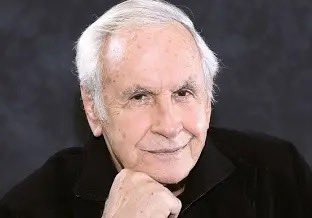 fviot's tweet photo. Patrice Laffont est décédé  Pour le livre Le Jackpot des jeux télé souvenir d une belle rencontre avec un des plus grands animateurs producteurs de jeux Un maître du Fort et de la télé ! RIP🙏🙏 https://t.co/0xjC3lepnL