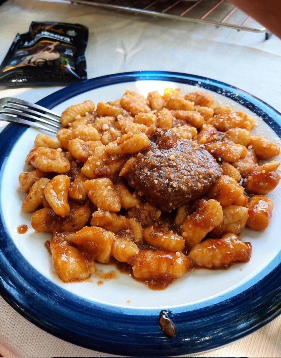 indirectasofi's tweet photo. Una comida no te puede hacer feliz

La comida: https://t.co/BoON1UvoQZ