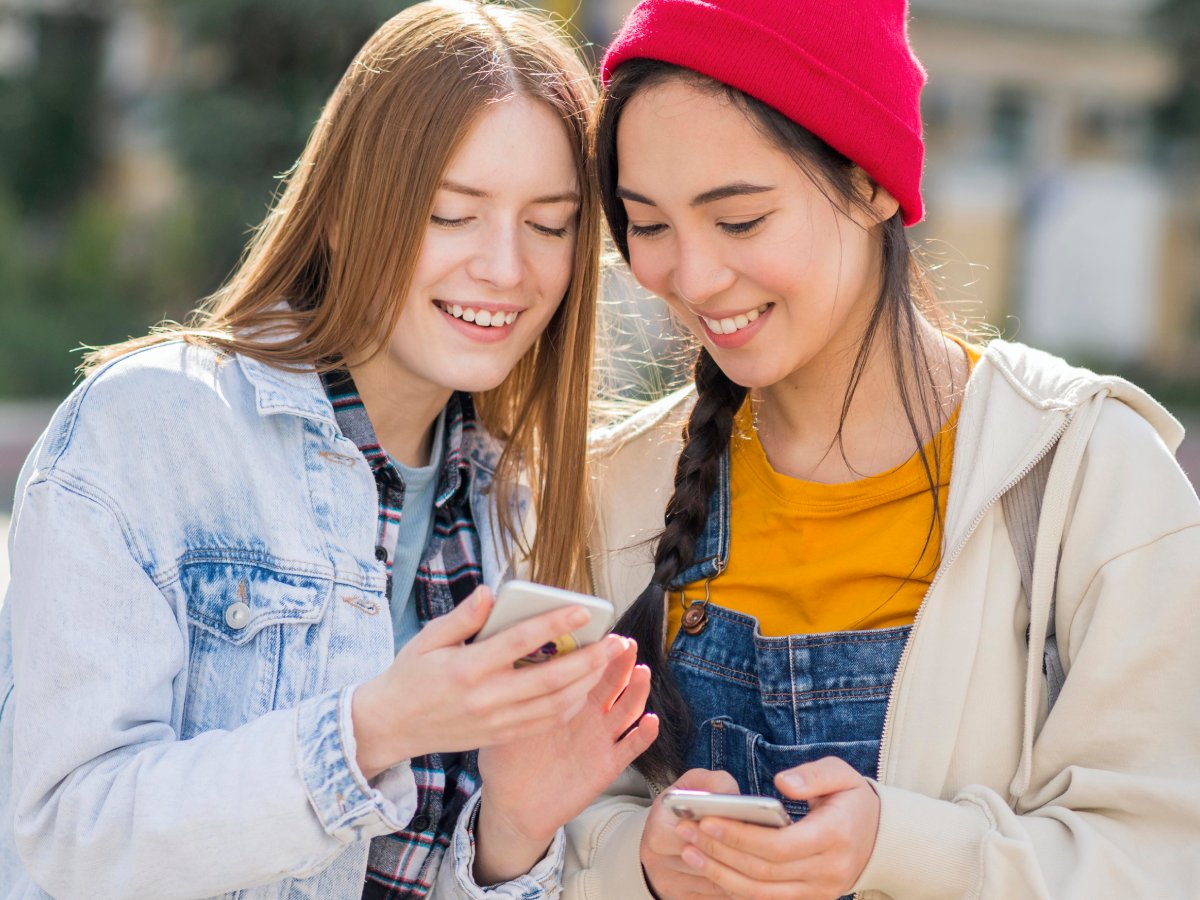 New in JMIR: Developing an Educational Resource Aimed at Improving Adolescent #DigitalHealth Literacy: Using Co-Design as #Research Methodology dlvr.it/TBcsws
