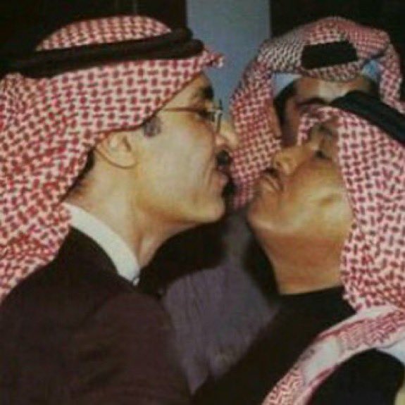 xFAHDINHO's tweet image. كنا افترقنا البارحة           والبارحة صارت عمر