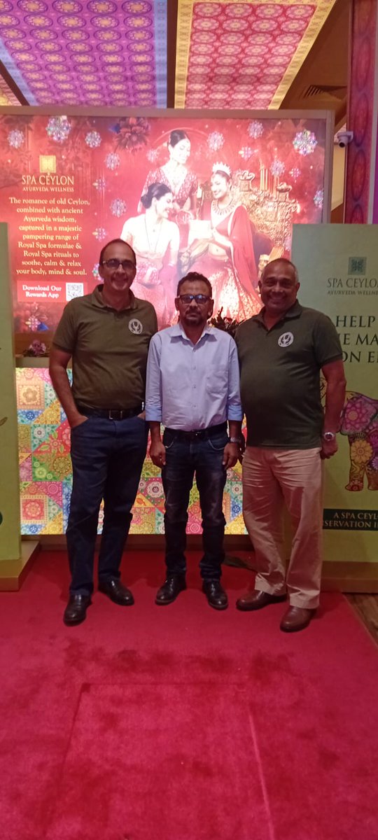 IfhamNizam's tweet image. #SpaCeylon join hands with the Wildlife &amp;amp; Nature Protection Society #WNPS to help save the gentle giants 
#WORLD #ELEPHANT #DAY #2024 flanked between WPNS President Graham Marshall and Immediate Past President Jean CanagaRetna #IfhamNizam