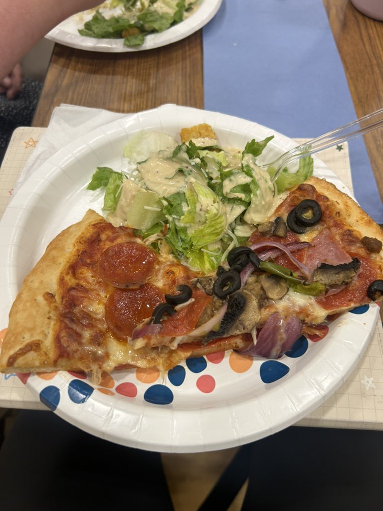 First lunch of the 24-25 school year! #Jenks #JenksElementary #FifthGrade