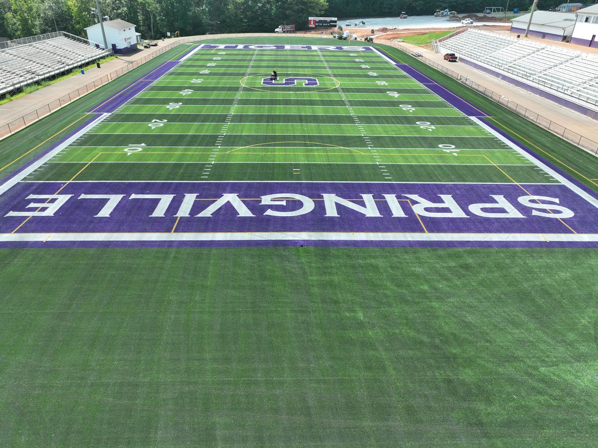 scoutpm_'s tweet image. New turf is down at Springville High School! 
#tigercode #MadeSure #BuildingTheFuture

@goodwynmills 
@sccboe