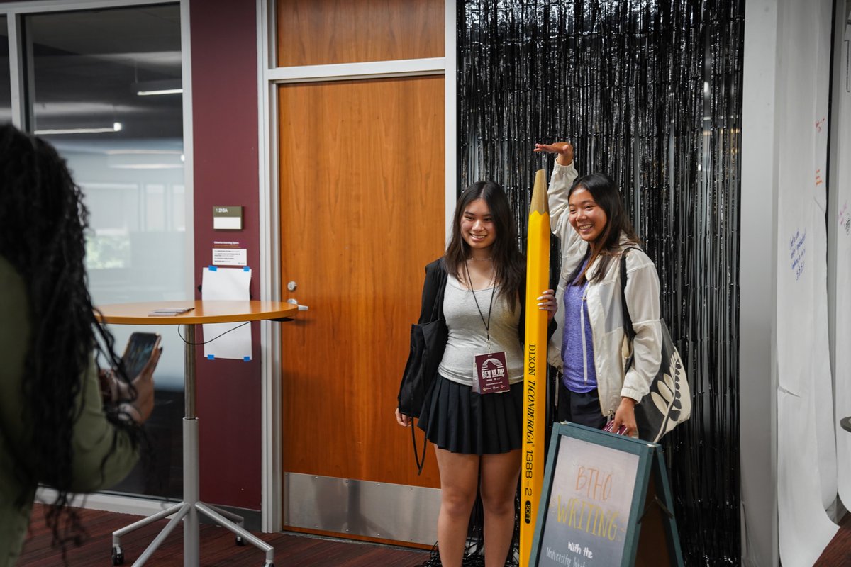 tamuwc's tweet image. It&apos;s almost time for the Howdy Week - Libraries Open House! 🎉 Join us on Friday, Aug 16, from 2 pm - 4pm at Evans Library. We&apos;ll have our giant graffiti wall, a fun photo-op, and more! #tamuwc #HowdyWeek @tamulibraries 

We&apos;ll see you there. 👋