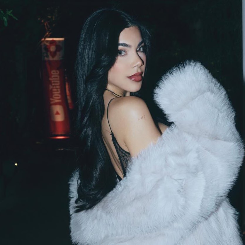 KeninisMx's tweet image. Spotify Update — Oyentes Mensuales:

Kenia OS — 12,121,723 (+83,718) *new biggest peak in her career*