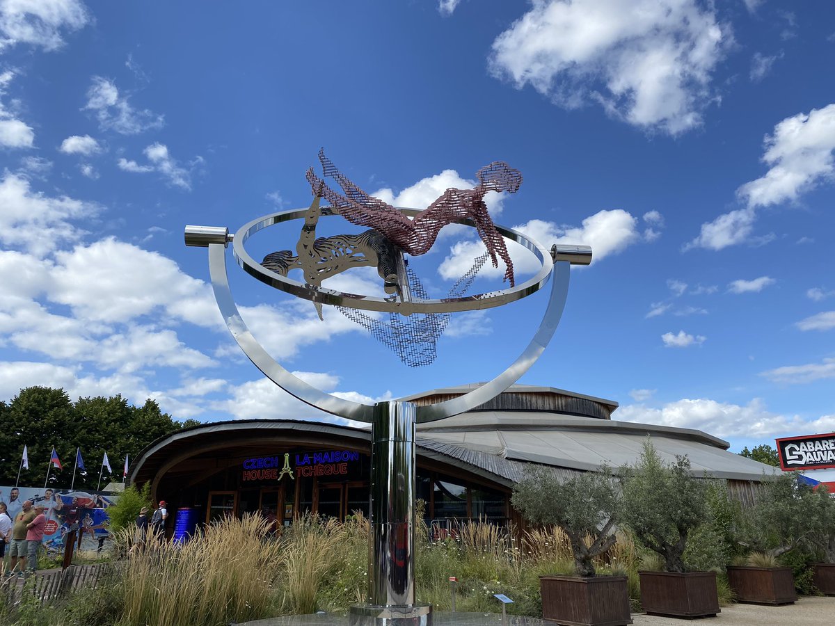 G27Marco's tweet photo. Et il n’y a pas que le Club France ! #JO2024 Maison #tcheque et #indienne #lavillette https://t.co/C83utx1BEw