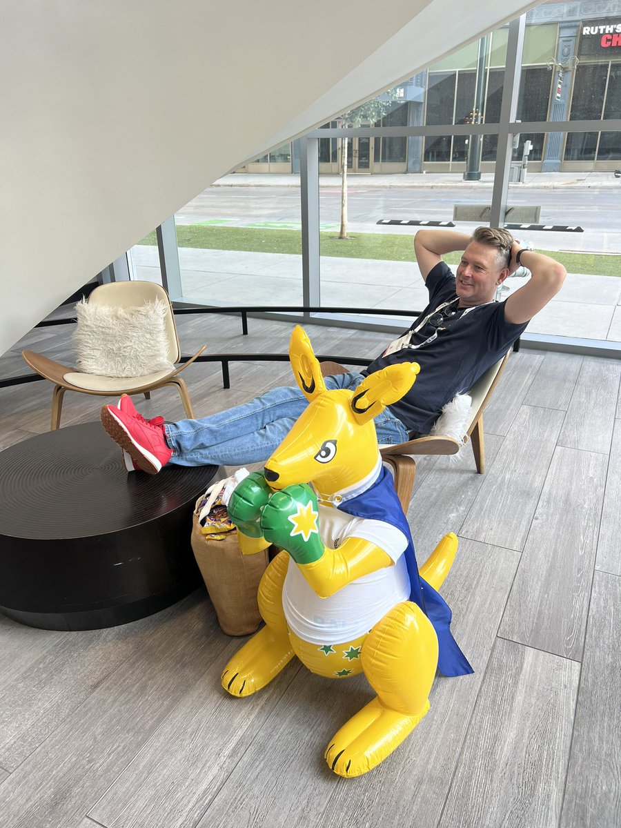 Discreetly waiting on the lobby for ASSP to start.