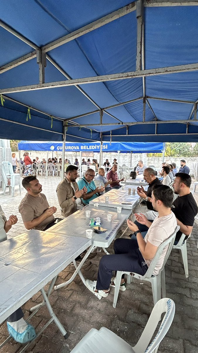 akincemal's tweet photo. 📍Toros Mahallesi

Genç Yaşta Kalp Krizi Sonucu Vefat Eden Sn İsmet SÜNGÜ’ nün Oğlu Eren SÜNGÜ Kardeşimiz İçin Taziye ve Başsağlığı Ziyaretinde Bulunduk.

Merhuma Allah’tan Rahmet Ailesine ve Yakınlarına Sabırlar Diliyorum. Allah Rahmet Eylesin. https://t.co/VTRQkH5mqt