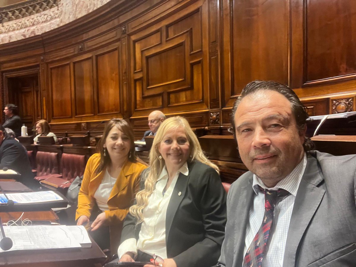 myriamsilva18's tweet photo. @DiputadosUY 
Rendición de Cuentas 
Ejercicio 2023
Un buen manejo del Gobierno de coalicion construcción de fortalezas frente a los endeudamientos manejo responsable y prudente 
Un Uruguay para adelante
Total apoyo 
@LuisLacallePou
@mef_Uruguay junto
@PabloArretche @Sandraga71 https://t.co/FTWhozcsBv