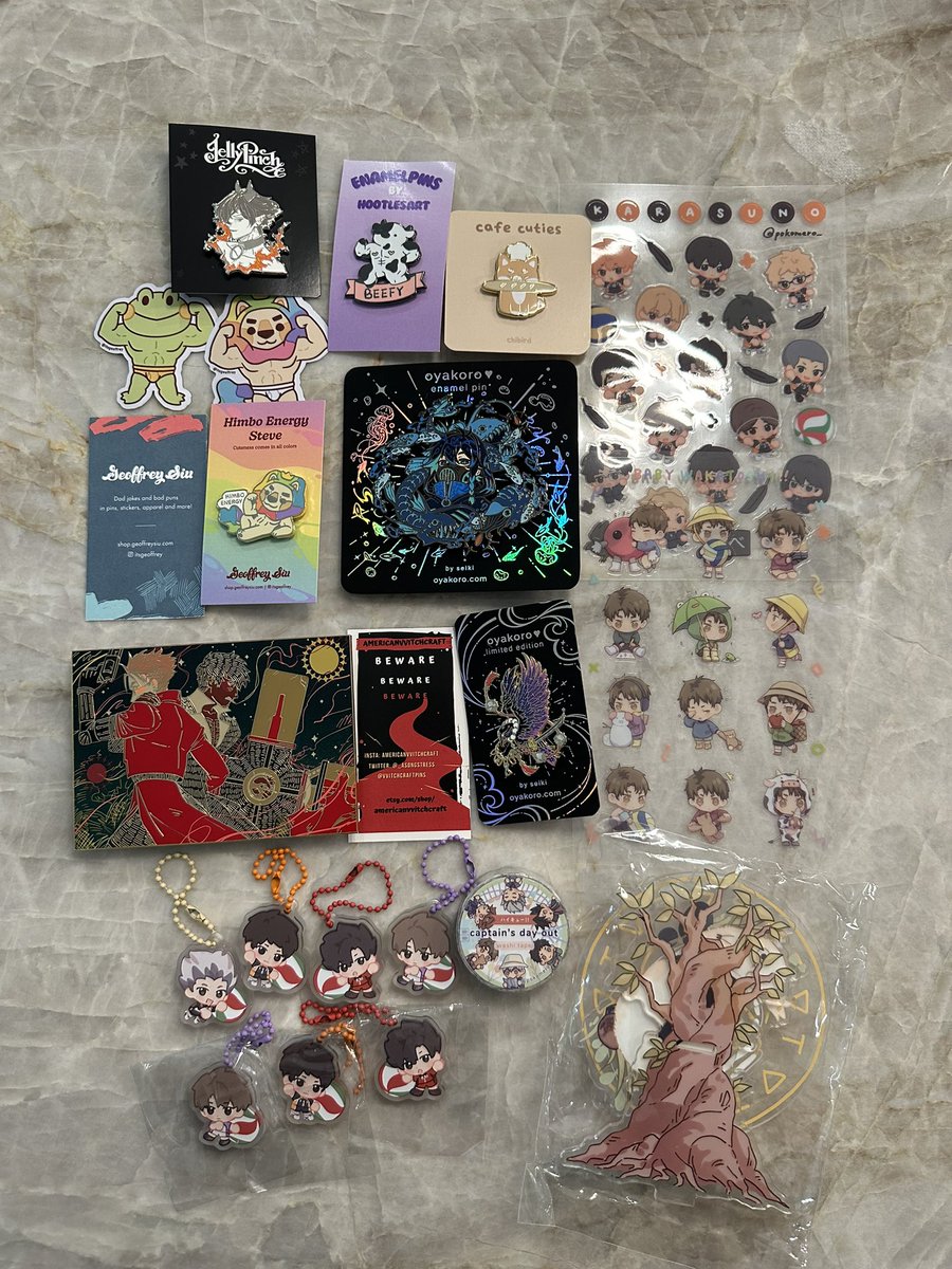 sintiniii's tweet photo. Otakon was so much fun 🥹🥹🥹🥹 so happy I got to meet up with friends and be a gremlin! Bonus: SO MUCH BEEFY MERCH!!!!! Artists below! https://t.co/L0ryUBlCdI