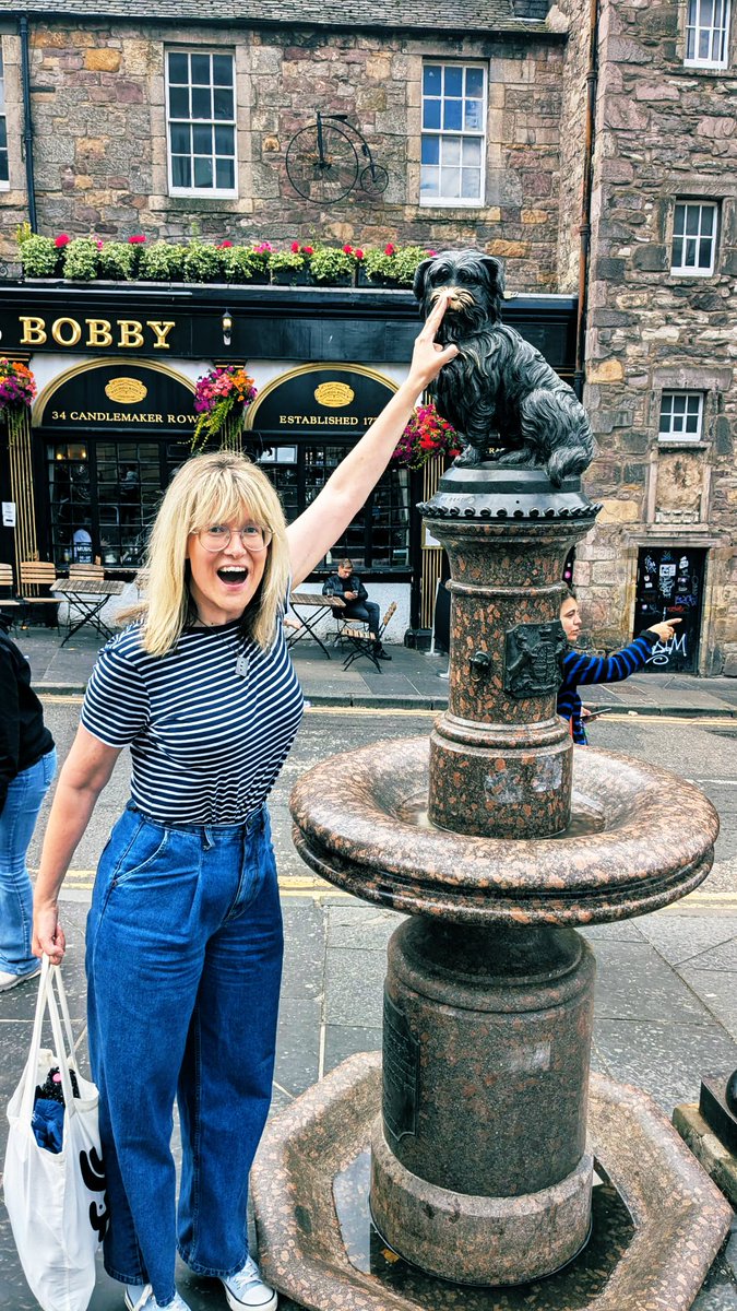 Bex Lindsay tweet media