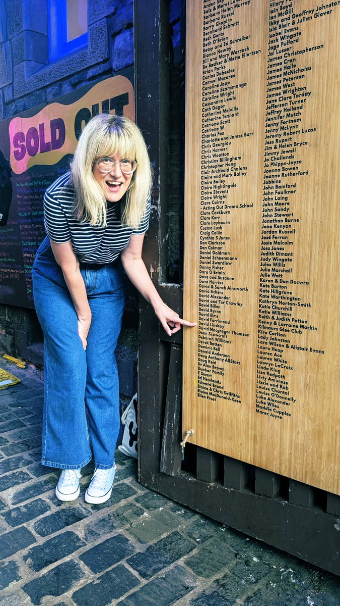 Bex Lindsay tweet media