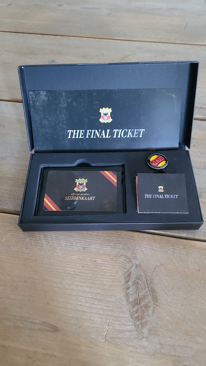 prinskette's tweet photo. The final ticket op de mat! 🤟

Dat het maar weer een mooi seizoen mag worden😎 https://t.co/g8sqFH79rm