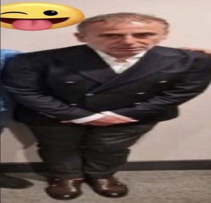 arabada zorla açtırdığım şarkıya herkes yarak gibi diyince benim mahcubiyet