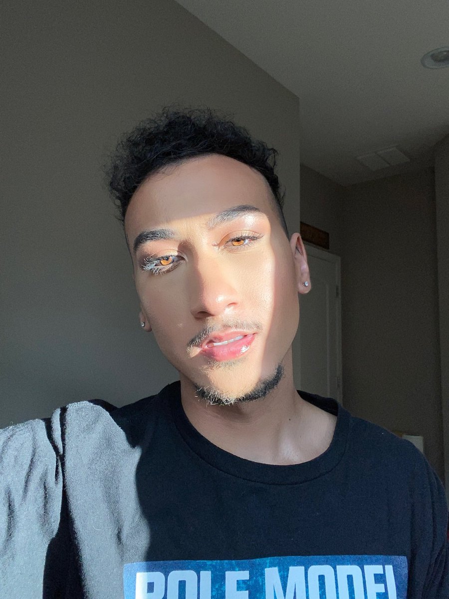 badboyceddy's tweet photo. idk just felt like dropping these old selfies https://t.co/YnDplfsk0N