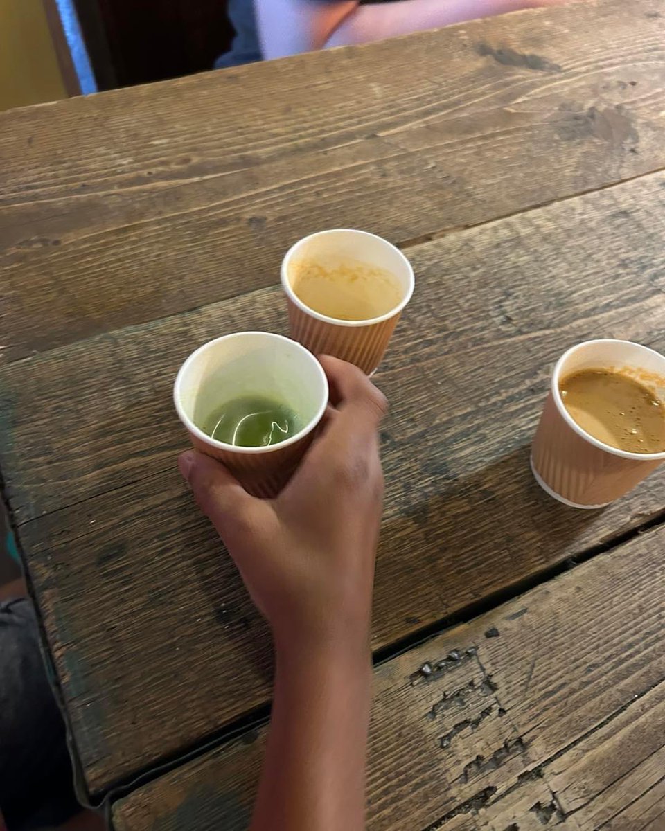 soundloungeCIC's tweet photo. A privilege today to be able to make a healthy meal for 30 children from within the borough who live with food insecurity. They also had a go at juicing different organic fruit &amp; veg 😋 #TimeOutYouthProject ♥️ https://t.co/kR6o64KBCf