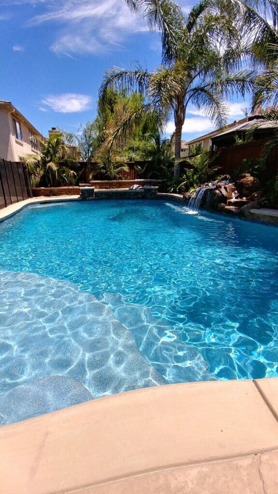 HaroldTapley's tweet image. Escape to a tropical paradise with our stunning freeform pool! 🌴🏊‍♂️ 
Its natural curves and lush surroundings make it feel like a private island getaway. 
Create your dream oasis with Aquos Pools! 🌟
 #AquosPools #TropicalVibes #FreeformPool