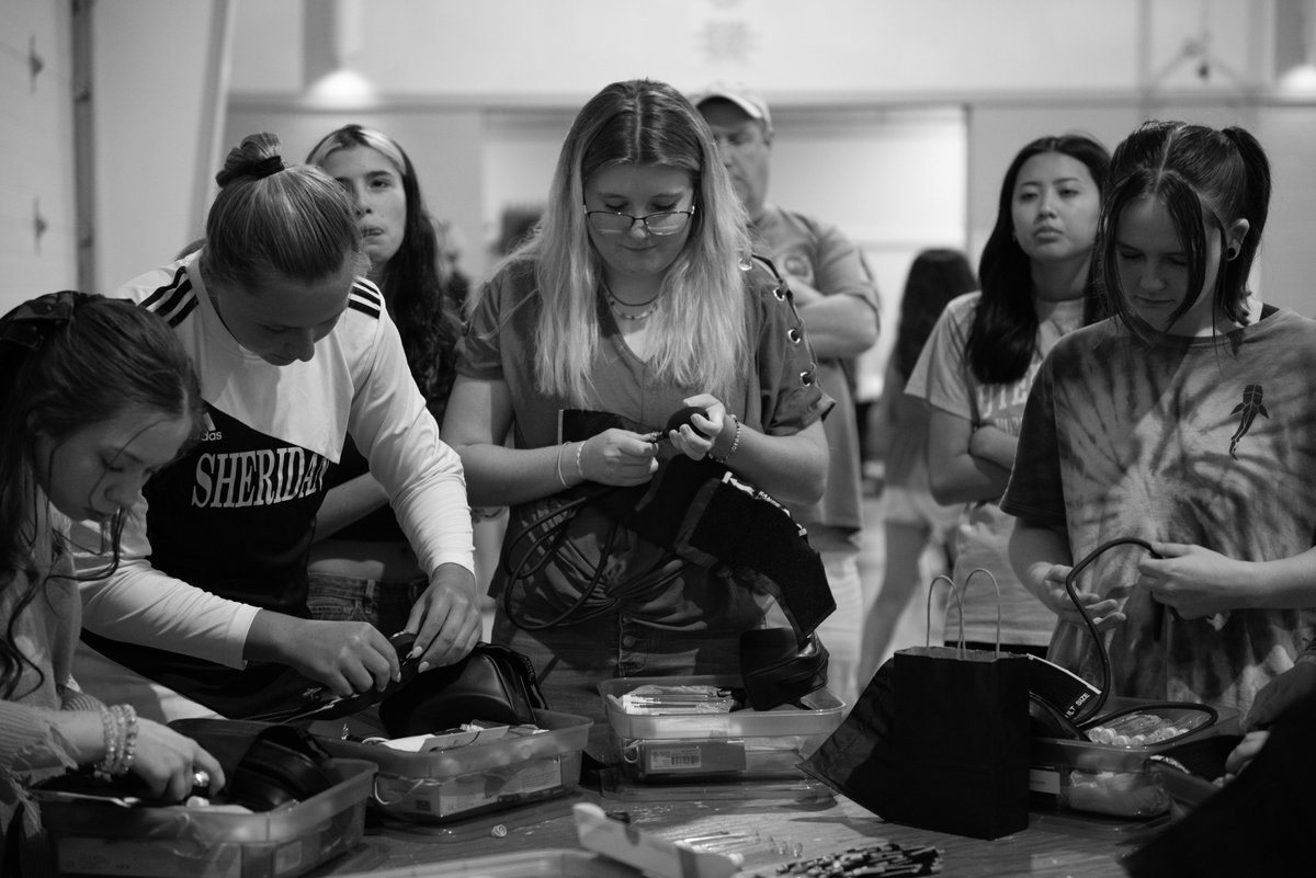 KLRMedCerts's tweet photo. Check out photos from our Student Orientations this past week! KLR had an amazing time meeting all of our new students for the upcoming school year! We can't wait to get the semester started! #futuremedicalprofessionals #hamiltoncountyindiana #whitelandcommunityhighschool https://t.co/TTEeeLPxYP