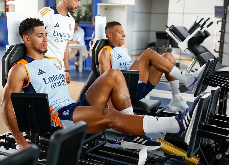 BELLINGHAM X MBAPPÉ.