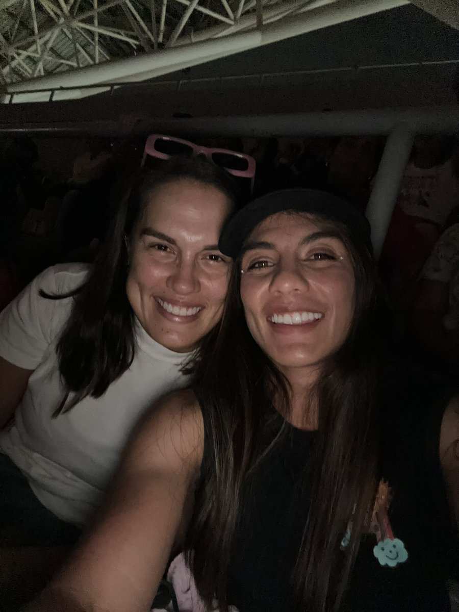 GabyGuillenCR's tweet photo. @andreaarce07 Mereces el mundo y más! 🎂Feliz cumpleaños a la mejor esposa del mundo mundial. ❤️ Te amo! Y espero celebrarte muchos más. https://t.co/bd6bg9DP2d