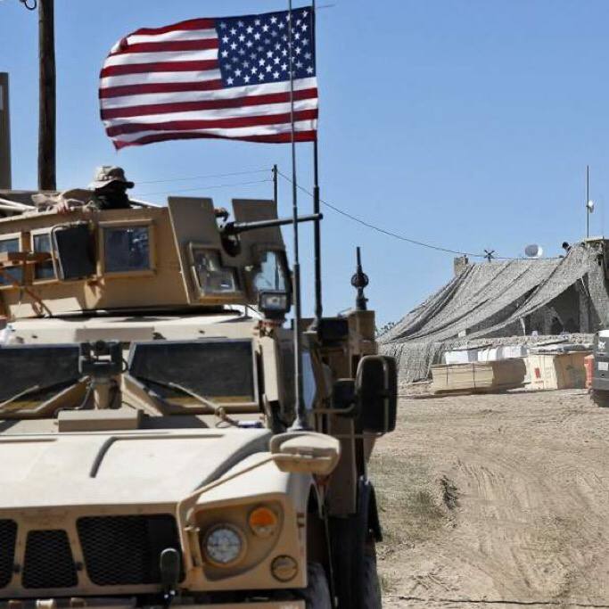 Realnews829984's tweet photo. 🚨🇸🇾🇺🇸 BREAKING : Les soldats SYRIENS ont repris leur raffinerie de pétrole d'Al-Omar aux forces d'occupation soutenues par les États-Unis.
#EtatsUnis #Syrie #pétrole #AlOmar #raffinerie #occupation #force #Paris2024 #FRACAN https://t.co/uxa6zj2tEP