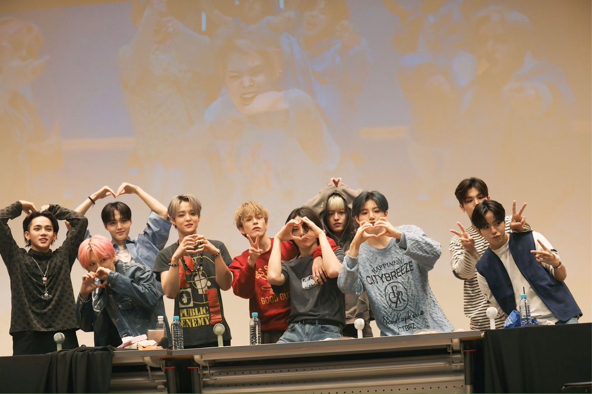 __Gamess__'s tweet photo. สุขสันต์วันครบรอบ 4 ขวบนะเด็กๆ💎
อยู่ด้วยกันมา 4 ปีแล้ว รักพวกเทอมากๆนะ เพราะถ้าไม่รักก็คงไม่อยู่มาถึงตอนนี้ จะอยู่ซัพพอร์ตพวกเทอตลอดไป ขอให้พวกเธอมีความสุขทุกอย่างที่ทำ💙

4EVER WITH TREASURE
#WonderFOURyearswithTREASURE
#빛나는_트레저_4번째_생일축하해
#TREASURE @treasuremembers https://t.co/M4EblKlopu