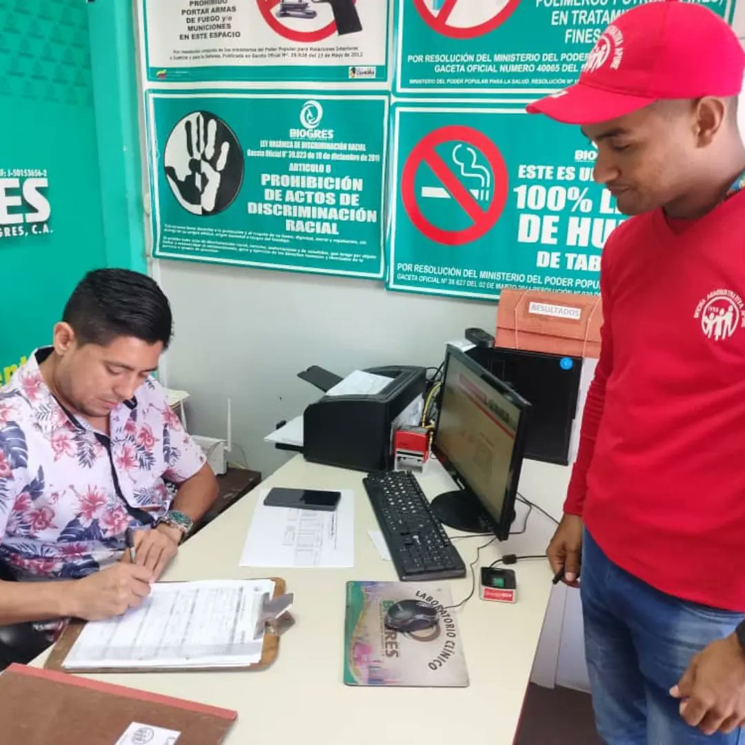 oasanfdo's tweet photo. #06Ago | 🇻🇪  La @oasanfdo realiza visita a empleadores para la Difusión de la Importancia del Cumplimiento de la Providencia 003 al Sector Público y Privado.
#JusticiaSoberana 
#PorUnSeguroMasSocial❤️
@Somosivss
@MagaGutierrezV
@NicolasMaduro
@eduardopiate2 https://t.co/L2LwpIlPFo