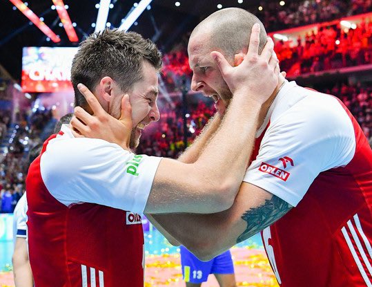 zuzannazmorka's tweet photo. turyn 2018                              paryż 2024 https://t.co/hZcOg3qThV