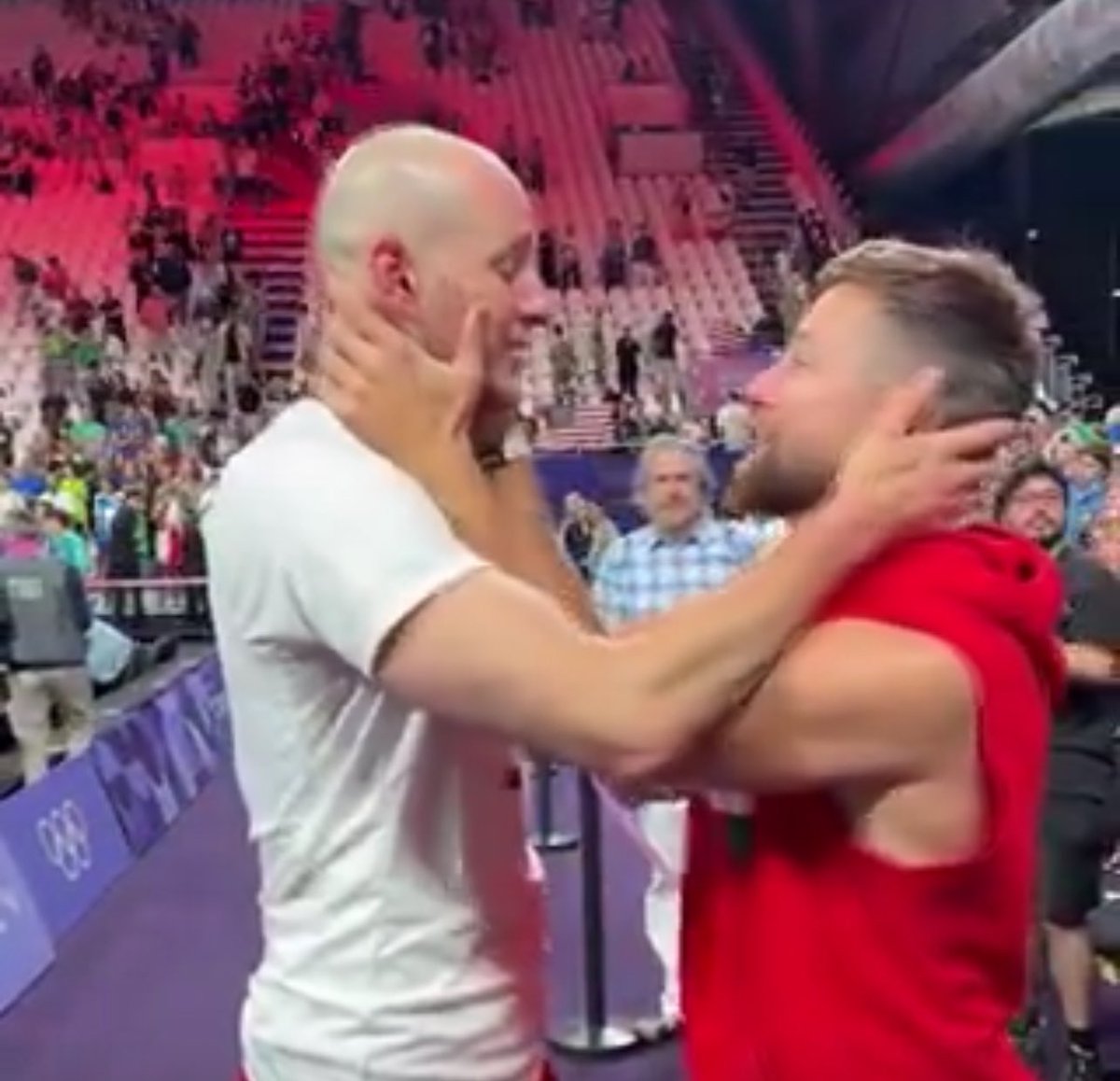 zuzannazmorka's tweet photo. turyn 2018                              paryż 2024 https://t.co/hZcOg3qThV