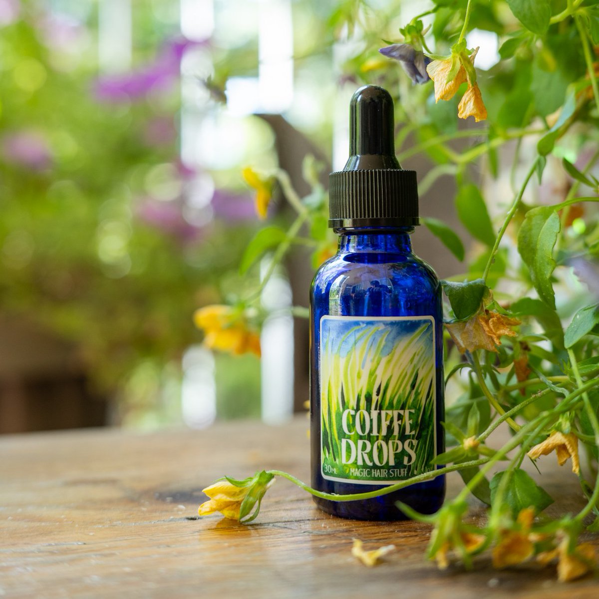 A new definition for healthy hair 🌼🌿 Say it with us, Coiffe Drops. Made with the finest ingredients, for all hair types. Please follow us 🌟 and tag a friend that loves healthy hair.
 
#allnatural #essentialoils #unisex #hairgrowth #dandruff #bluebottles #magichairstuff ☮️