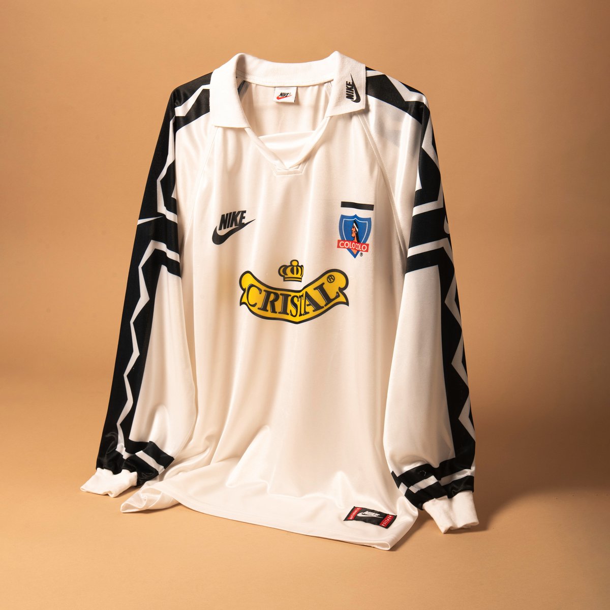 classicshirts's tweet photo. Colo Colo 1995 Home by Nike 🇨🇱 https://t.co/3hQupSggA1