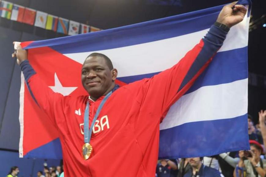 EAACSantaMaria's tweet photo. Felicita a Mijaín López en su hazaña olímpica entre los grandes, demostrando una vez más, ser el MEJOR del MUNDO en la lucha.. Felicidades ...@OSDE_AyS, #eaasm @SenoviaIG #Paris2024
# https://t.co/UKUSvttMFV