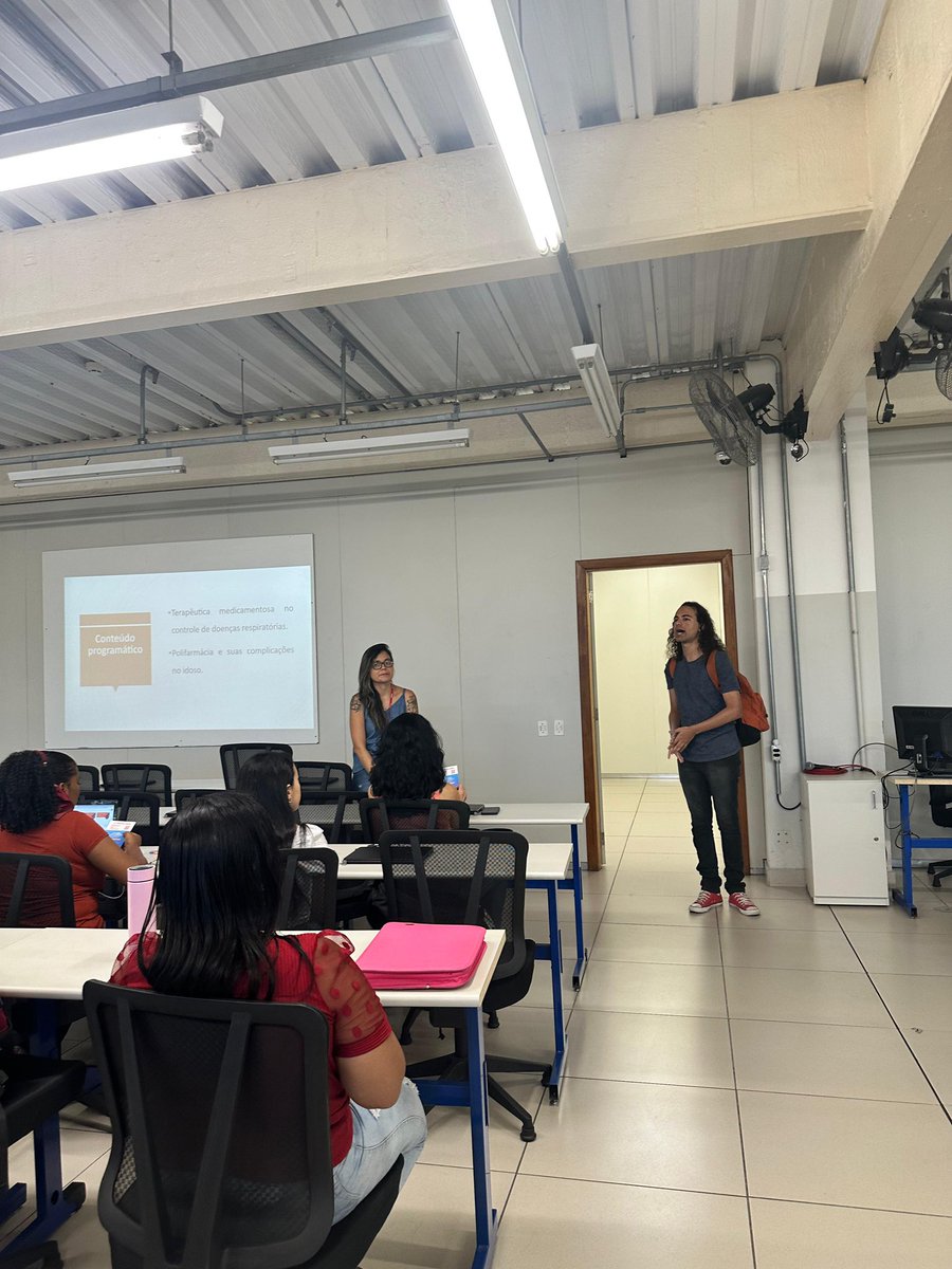 ueesp's tweet photo. Recepção dos estudantes e apresentação das entidades estudantis junto ao DCE livre da Uninove para organizar as lutas dentro de cada sala de aula em defesa da educação https://t.co/G8vvaHgSqO