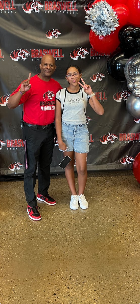 william_houff's tweet photo. 1st 1st day of school for little Miss. Willis!  Awesome kiddo!#bengalexcellence #theynotlikeus ⁦@WillisKeepIt100⁩ ⁦@CSOSUAVE17⁩ ⁦@braswellhs⁩ https://t.co/lckwvMX7na