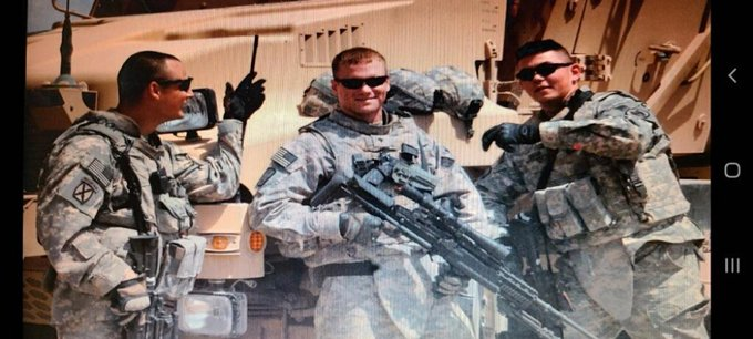 cantcancelmimi's tweet image. #ArmyMom.... my son (in the middle) was in the National Guard...got called up in 2005 and didn't run away like @Tim_Walz ....actually did 2 tours....