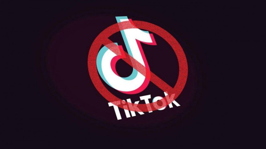 Ademeser25's tweet photo. Ahlaksızlık sacan bu uygulama yasaklanmalı.
#tiktokkapatılsın https://t.co/8TixDL6qjY