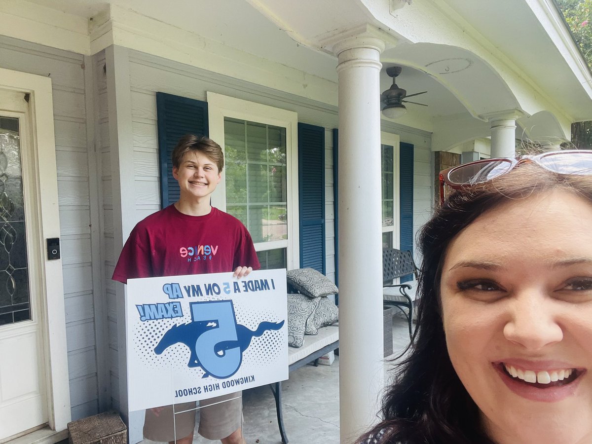 KHS_APDual's tweet image. Congratulations to these amazing students who scored a 5 on one or more AP exams last May! We are SO proud of you! Also, Ms. Tansley takes the BEST selfies!
@HumbleISD_KHS @HumbleISD_ADV @HumbleISD @CollegeBoard
#KingwoodALLIN #hardwork #success