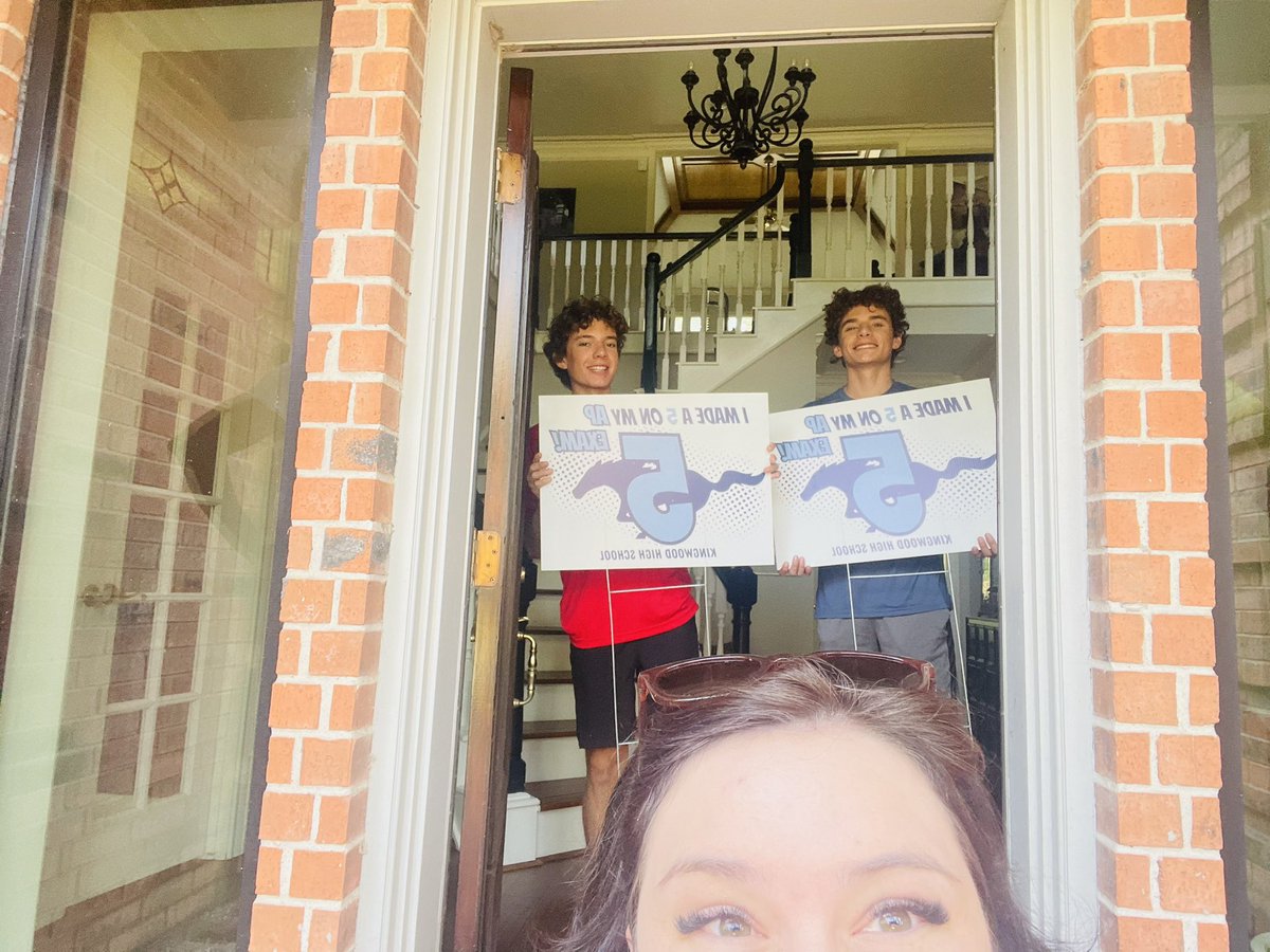 KHS_APDual's tweet image. Congratulations to these amazing students who scored a 5 on one or more AP exams last May! We are SO proud of you! Also, Ms. Tansley takes the BEST selfies!
@HumbleISD_KHS @HumbleISD_ADV @HumbleISD @CollegeBoard
#KingwoodALLIN #hardwork #success