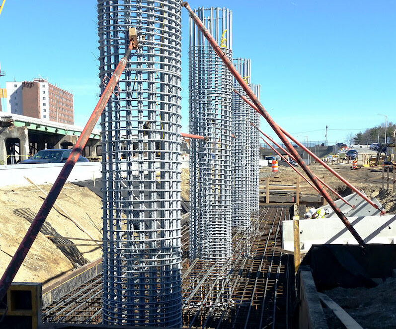 GalvanHotDip's tweet photo. #HotDipGalvanizing, commonly specified for its longevity and durability on exposed structural steel, is also effectively and economically used to protect rebar from corroding in porous material like concrete.

Click here to learn more ➡️ https://t.co/JgpOJY379P

#GalvanIndustries https://t.co/ZI2nFDeZ0P
