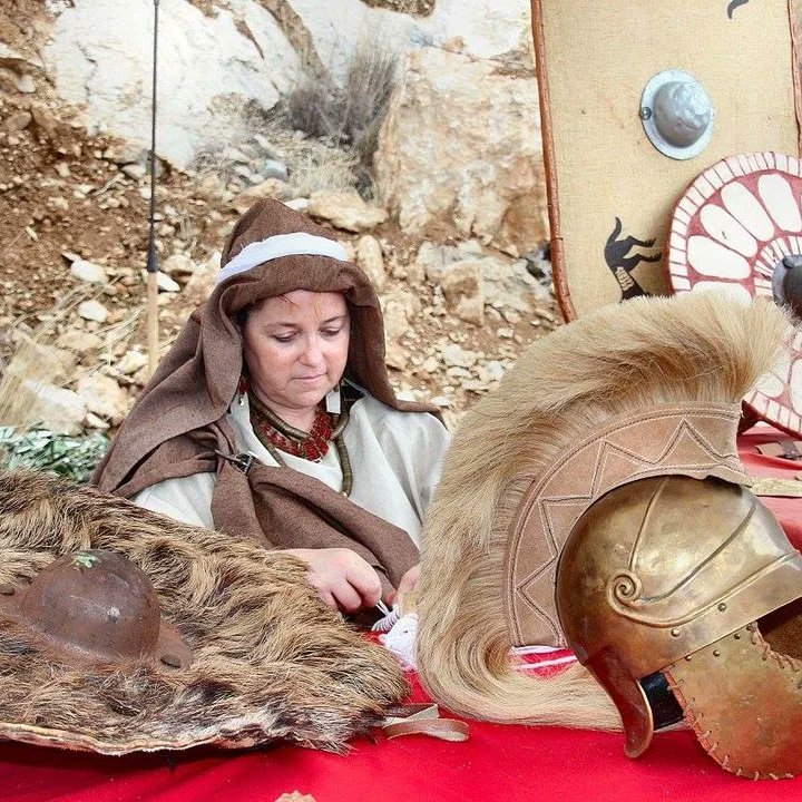 BenicarloTravel's tweet photo. ⚱️👣 Descobreix el Poblat Íber del Puig de la Nau amb la visita dinamitzada d'aquest Dissabte 10 d'agost a les 20.00 h.
🎟️ Preu: 2€ (menors de 10 anys, gratuït)
✍️ Inscripció prèvia al #MucBe☎️ 964 460 448 📧 mucbe@benicarlo.org
#TurismeBenicarló #BLó #Benicarló #Cultura https://t.co/By9IocHUL3