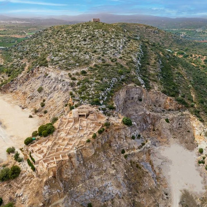 BenicarloTravel's tweet photo. ⚱️👣 Descobreix el Poblat Íber del Puig de la Nau amb la visita dinamitzada d'aquest Dissabte 10 d'agost a les 20.00 h.
🎟️ Preu: 2€ (menors de 10 anys, gratuït)
✍️ Inscripció prèvia al #MucBe☎️ 964 460 448 📧 mucbe@benicarlo.org
#TurismeBenicarló #BLó #Benicarló #Cultura https://t.co/By9IocHUL3