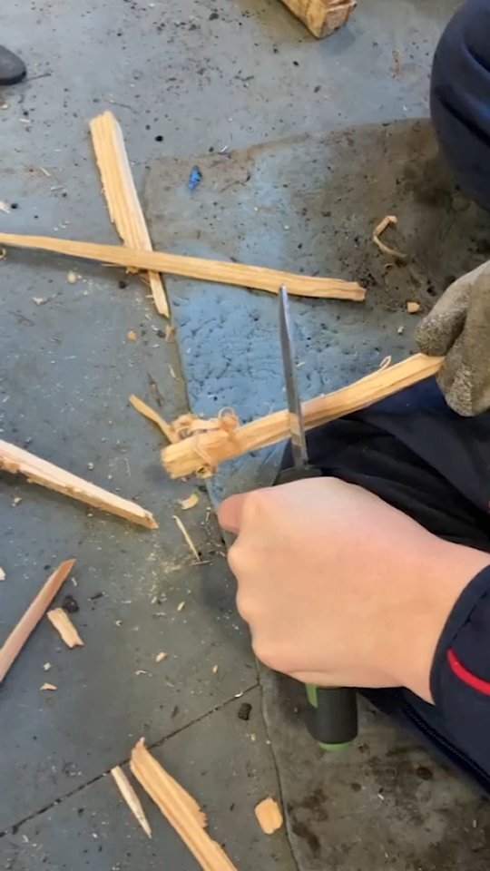 YarmOutdoorEd's tweet photo. Highlights from 23-24 #1 First Years taking on some bushcraft as part of their activity programme in the first term at the Senior School #outdooreducation #bushcraft https://t.co/r9m2o36ovp https://t.co/ylddyaHmym