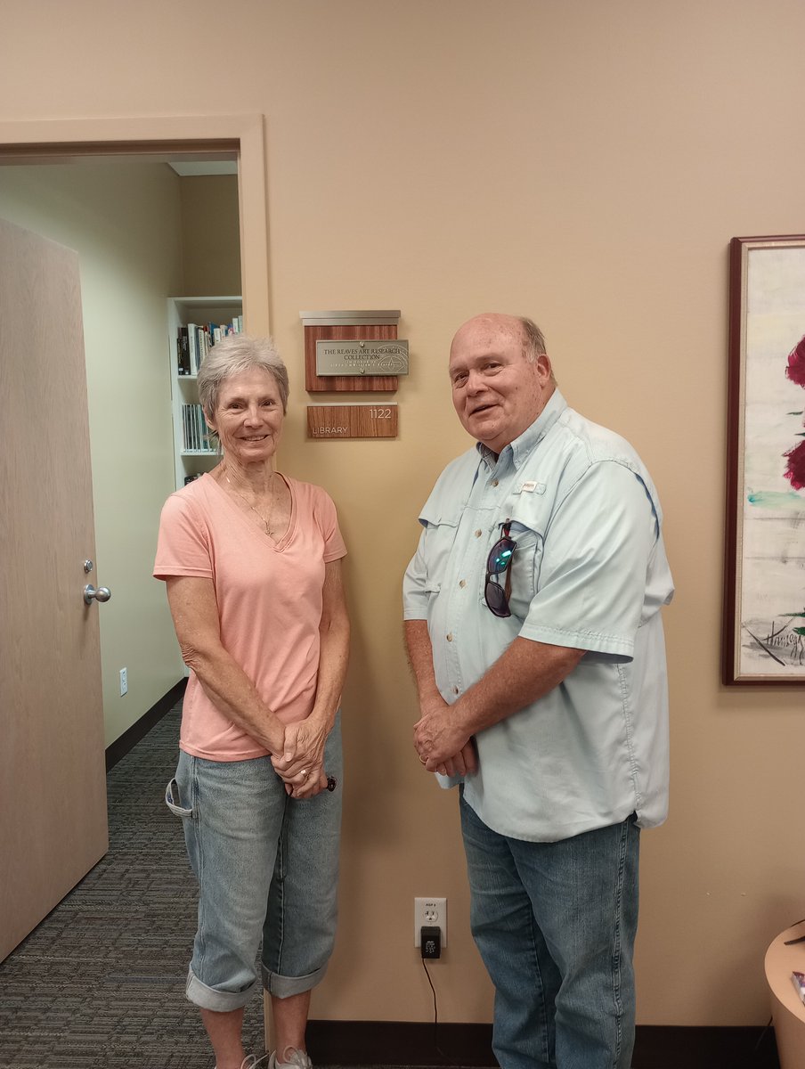 Bill &amp; Linda Reaves have been long-time supporters of the University Art Galleries. As co-curators of the Texas Art Project, they help promote the arts in the state. ⁣
⁣
We're proud to show our appreciation in the new naming of our library - The Reaves Art Research Collection.