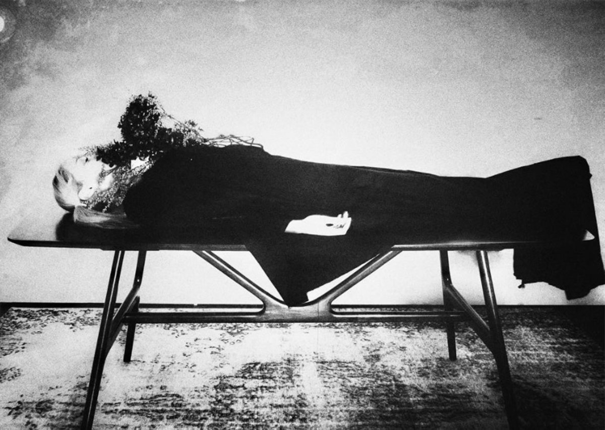 + NEVES - PORTUGAL +
La galerie <a href="/RachelHardouin/">Rachel Hardouin</a> expose 2 oeuvres de Jini Afonso alias Reflektor, sur l'invitation du laboratoire de Diamantino Labo Photo.
Ces oeuvres sont issues de l'exposition présentée en octobre-novembre 2022.